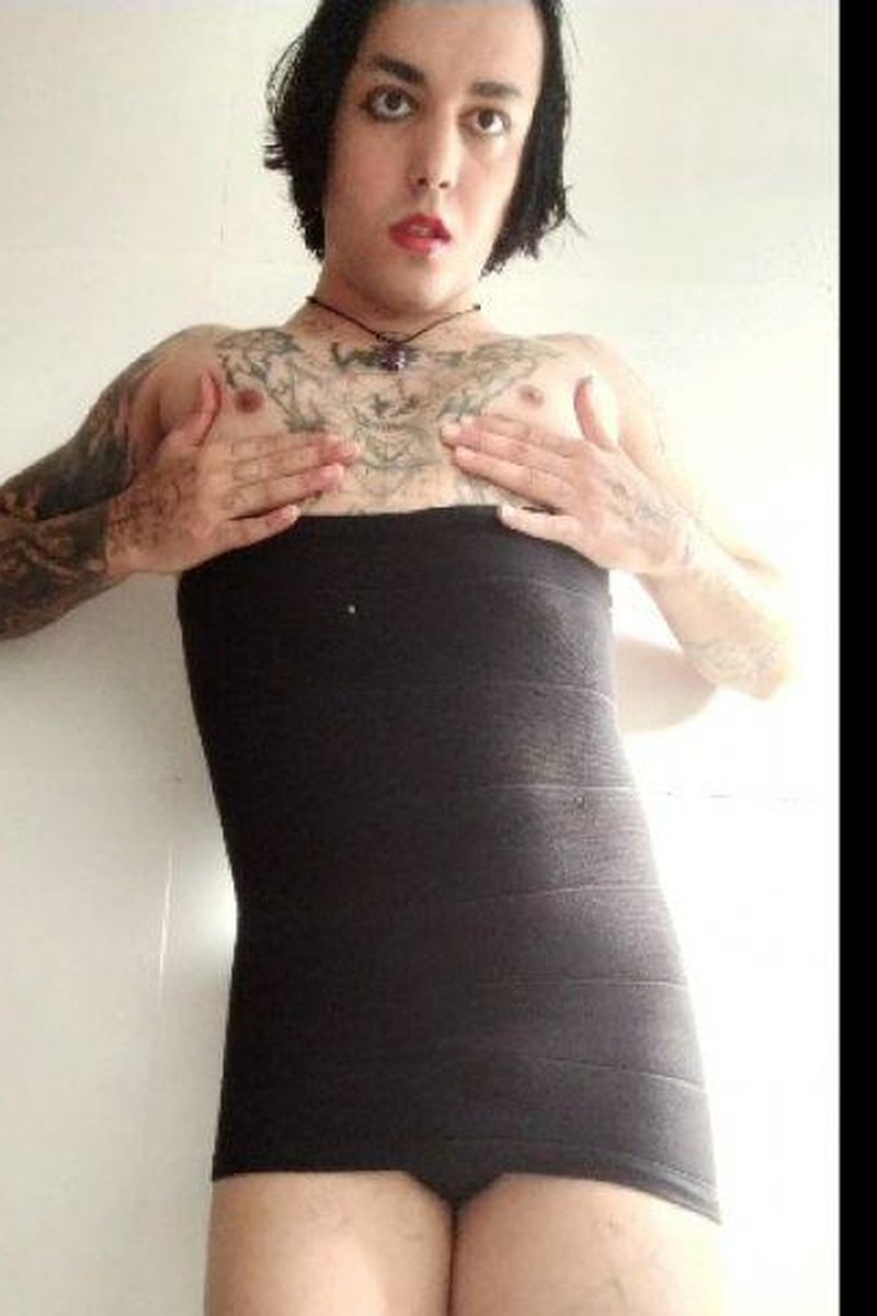 Emo Booty - Screenshot 1 of 4 - Ass Fetish
