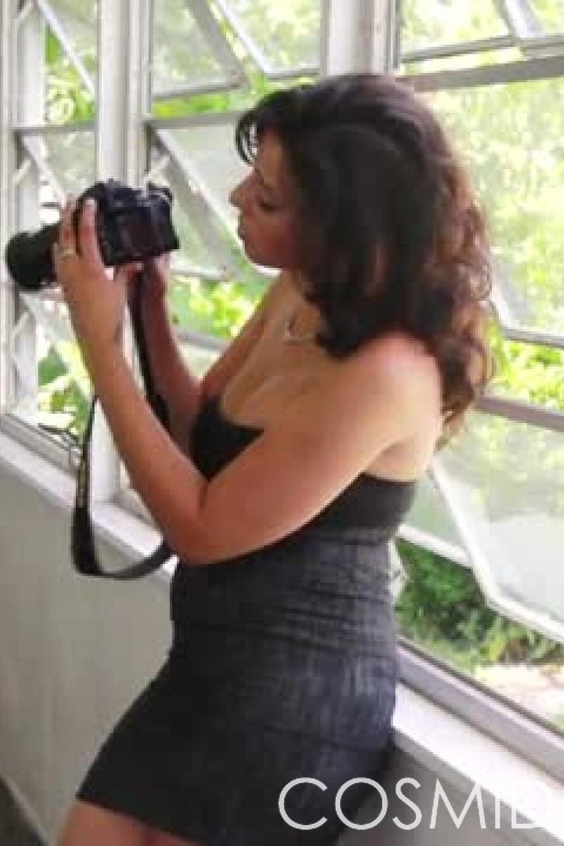 Checking Out the Camera - Screenshot 1 of 4 - Dress