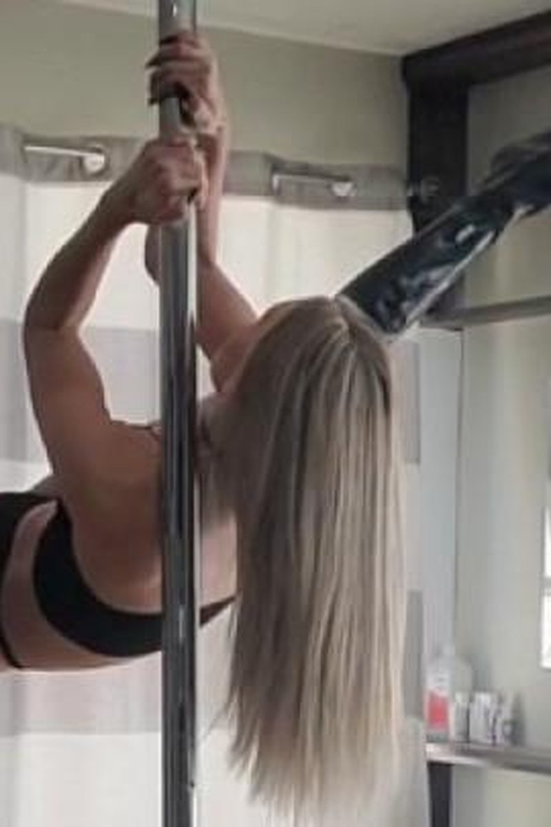Pole Princess - Screenshot 1 of 4 - Erotic Dancers