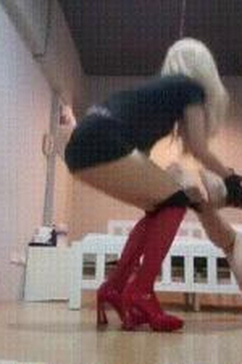 First Time Ballbusting Audition With Miss Sofia - Screenshot 1 of 4 - Cock And Ball Torture