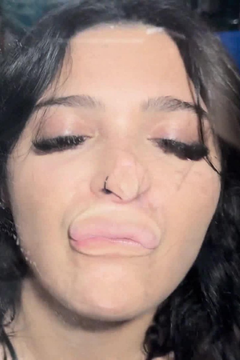 Plexiglass Princess Snooki - Screenshot 1 of 4 - ASMR