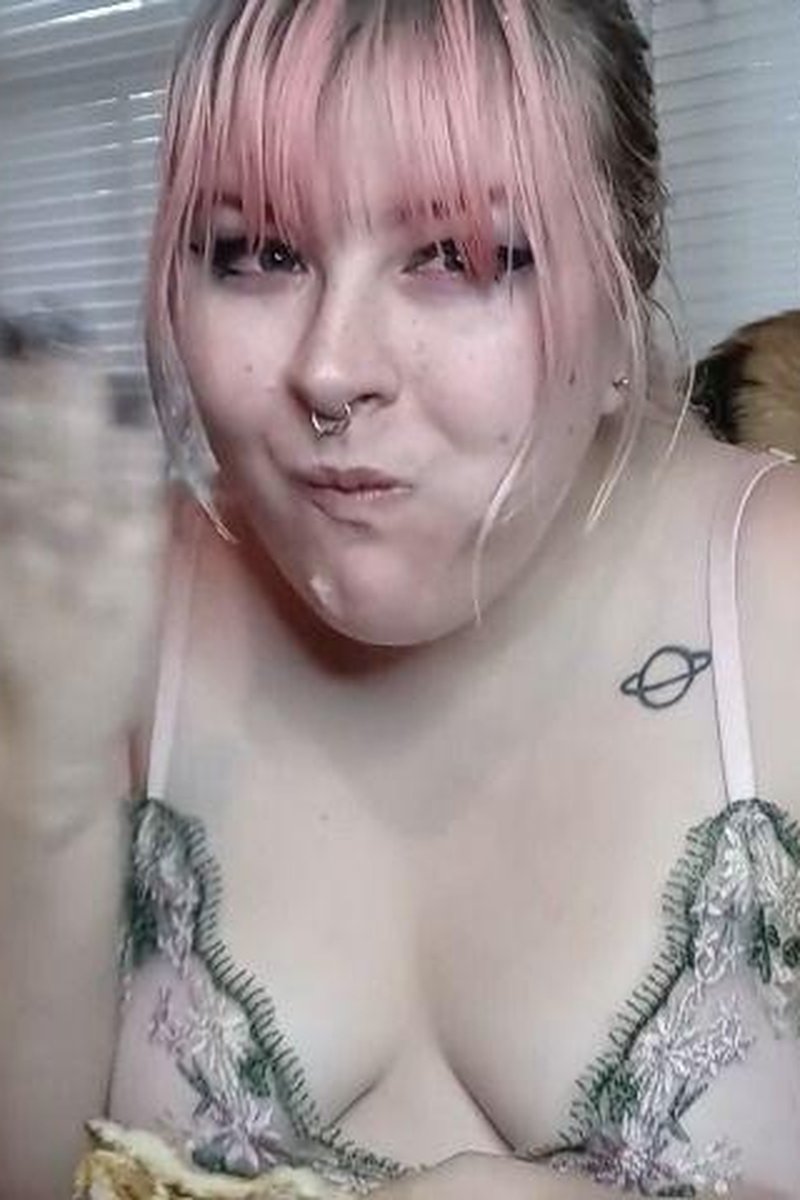 BBW Eats Dinner - Screenshot 1 of 4 - BBW