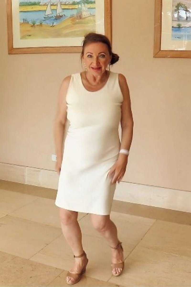 Mature Lady Love Dancing - Screenshot 1 of 4 - Dancer