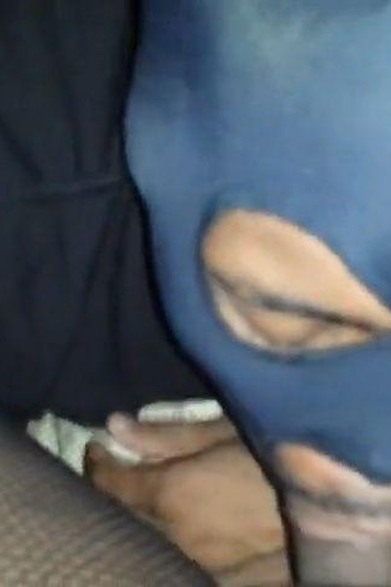 Empty It - Screenshot 1 of 4 - Oral Sex