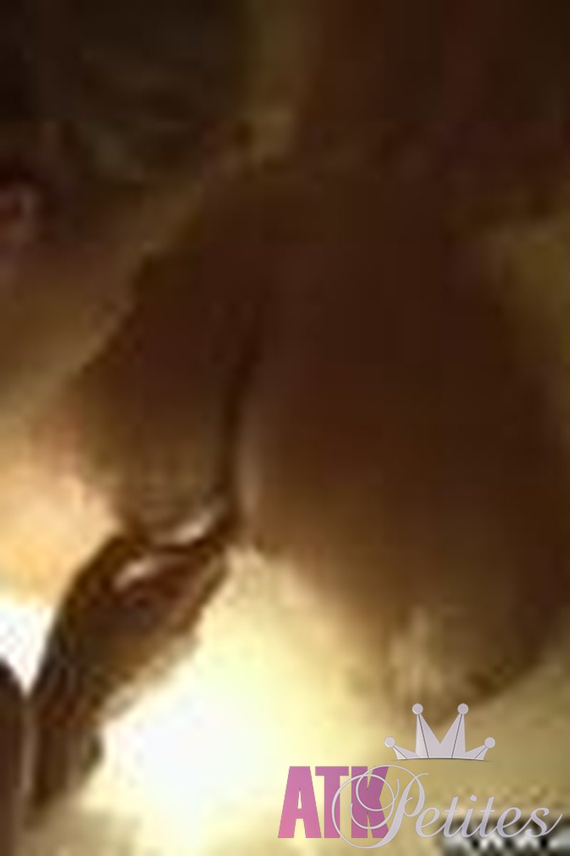Nicole - Lesbian - Screenshot 1 of 4 - Nicole Nic025