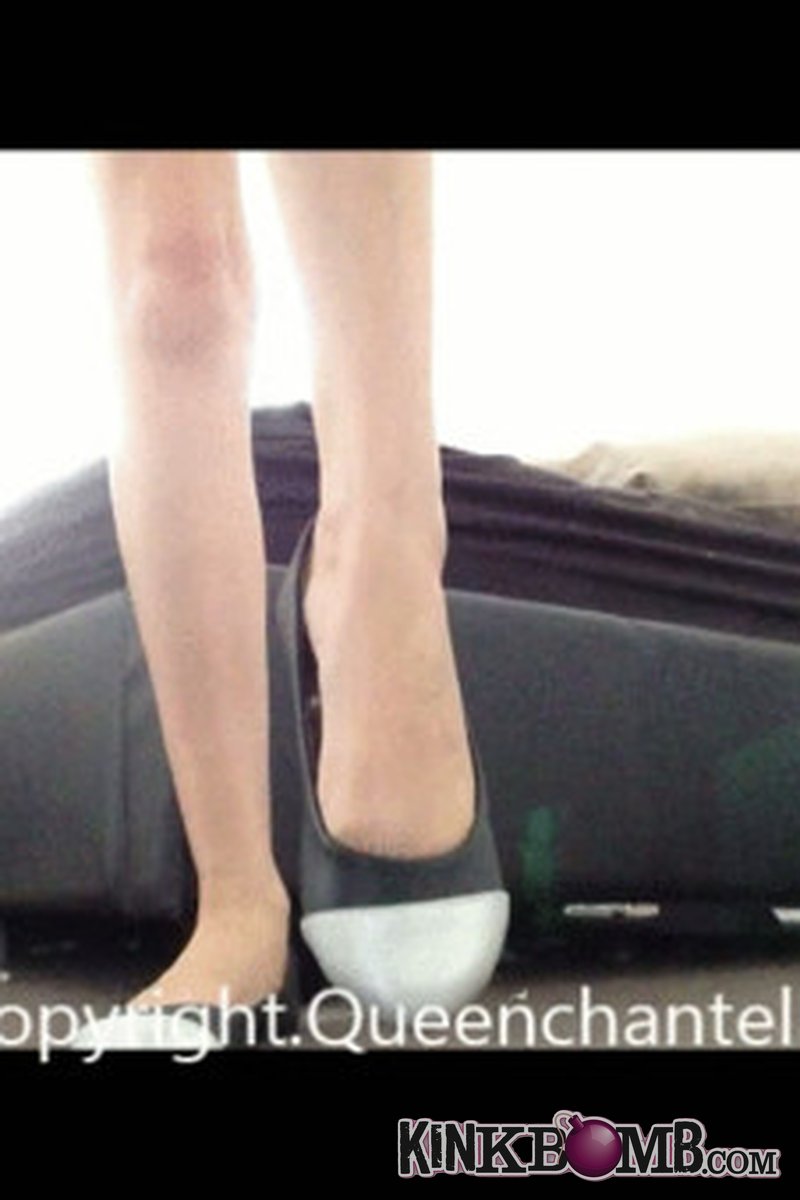 Mistress Chant: Sweaty Ballet Flats - Screenshot 1 of 4 - Foot Fetish