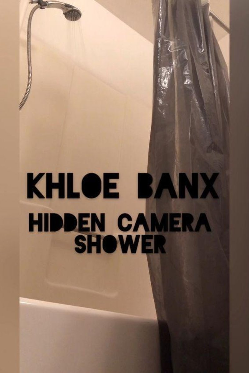 Hidden Camera Shower - Screenshot 1 of 4 - BBW