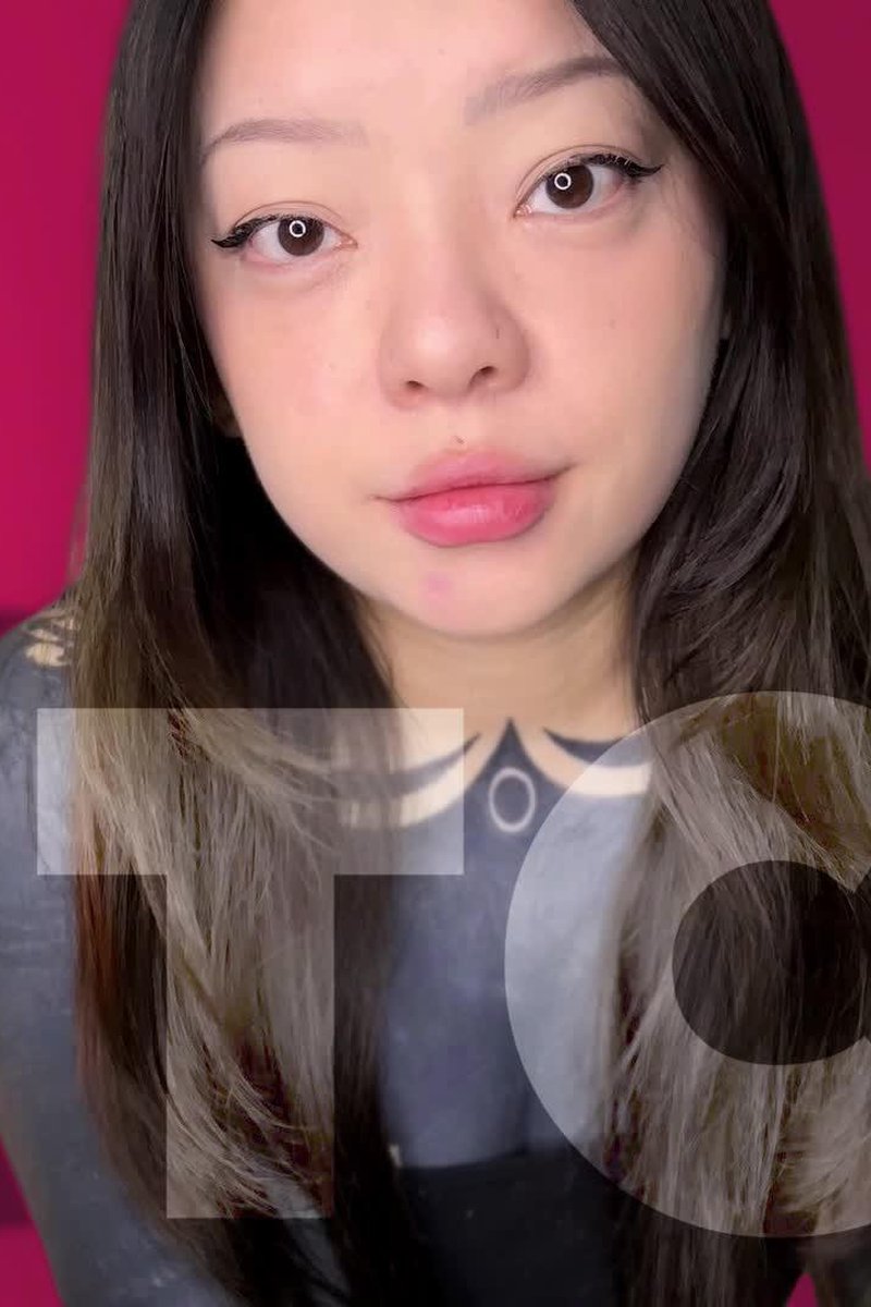 Bitch - Screenshot 1 of 4 - Fingering