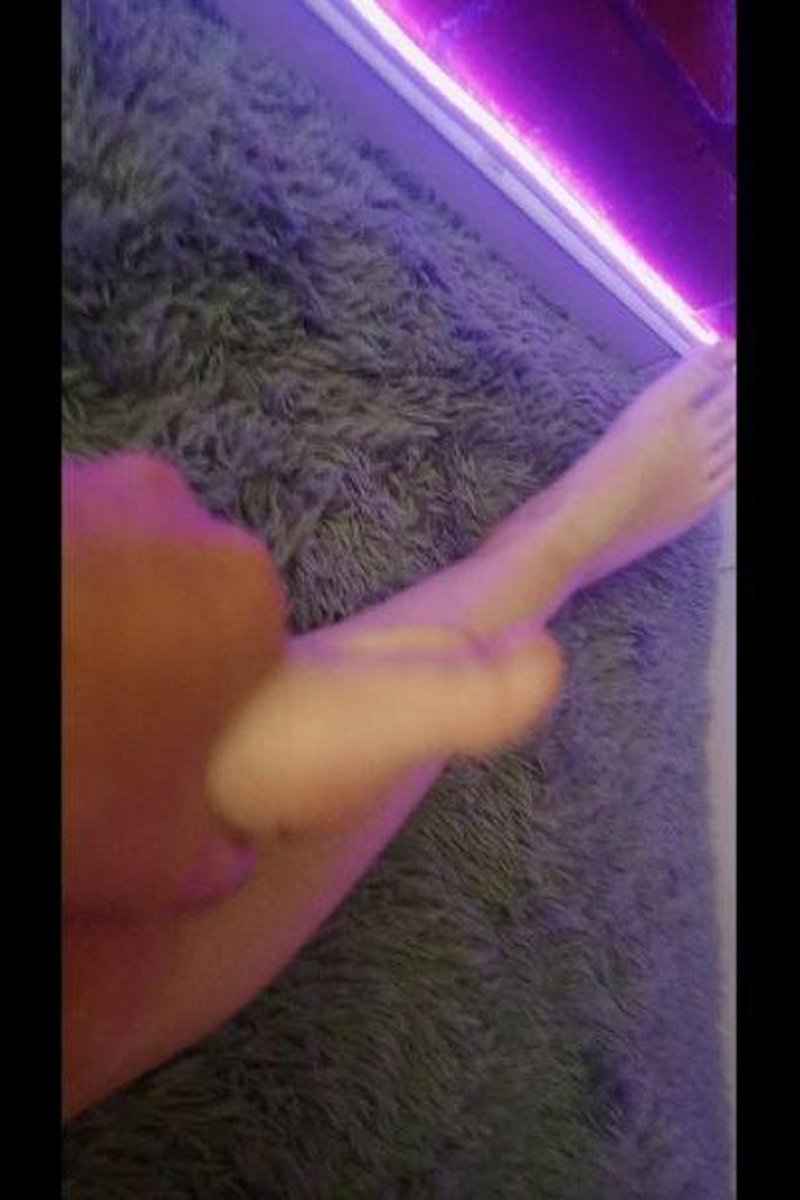 Soft Feet - Screenshot 1 of 4 - Feettease