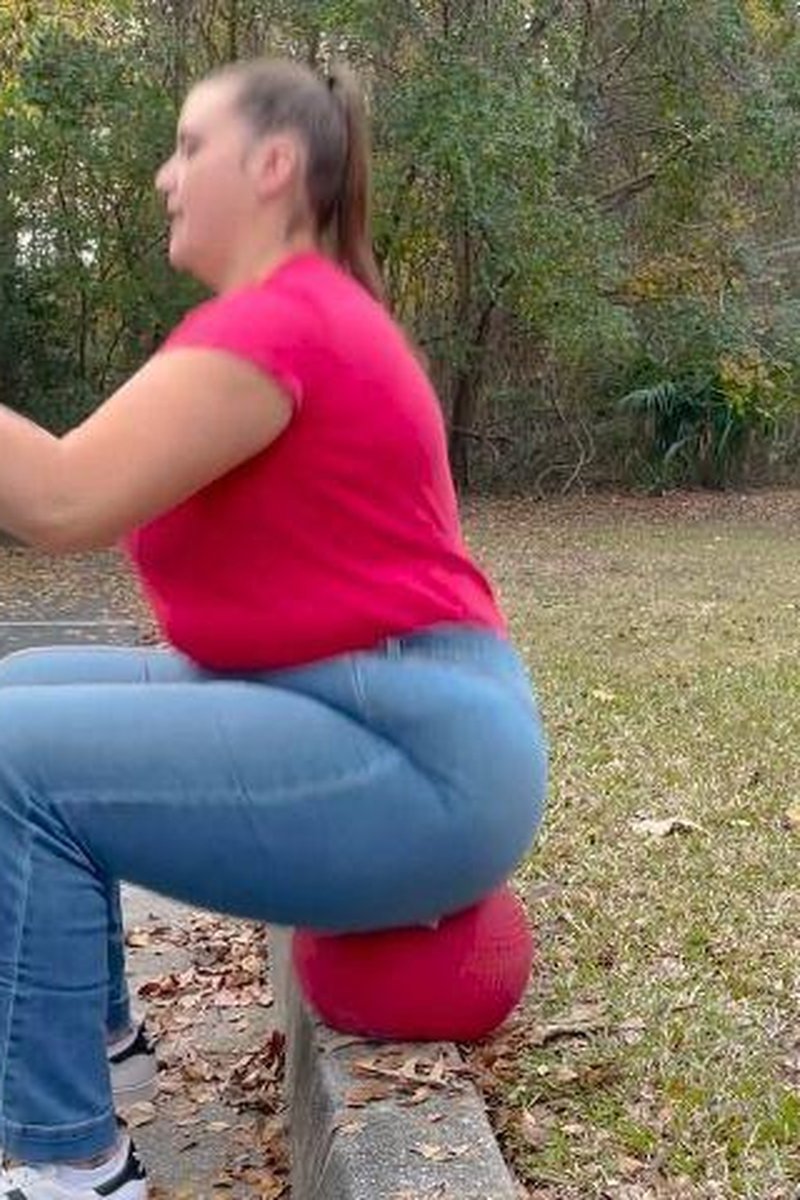 Riley Bouncing Ball - Screenshot 1 of 4 - BBW