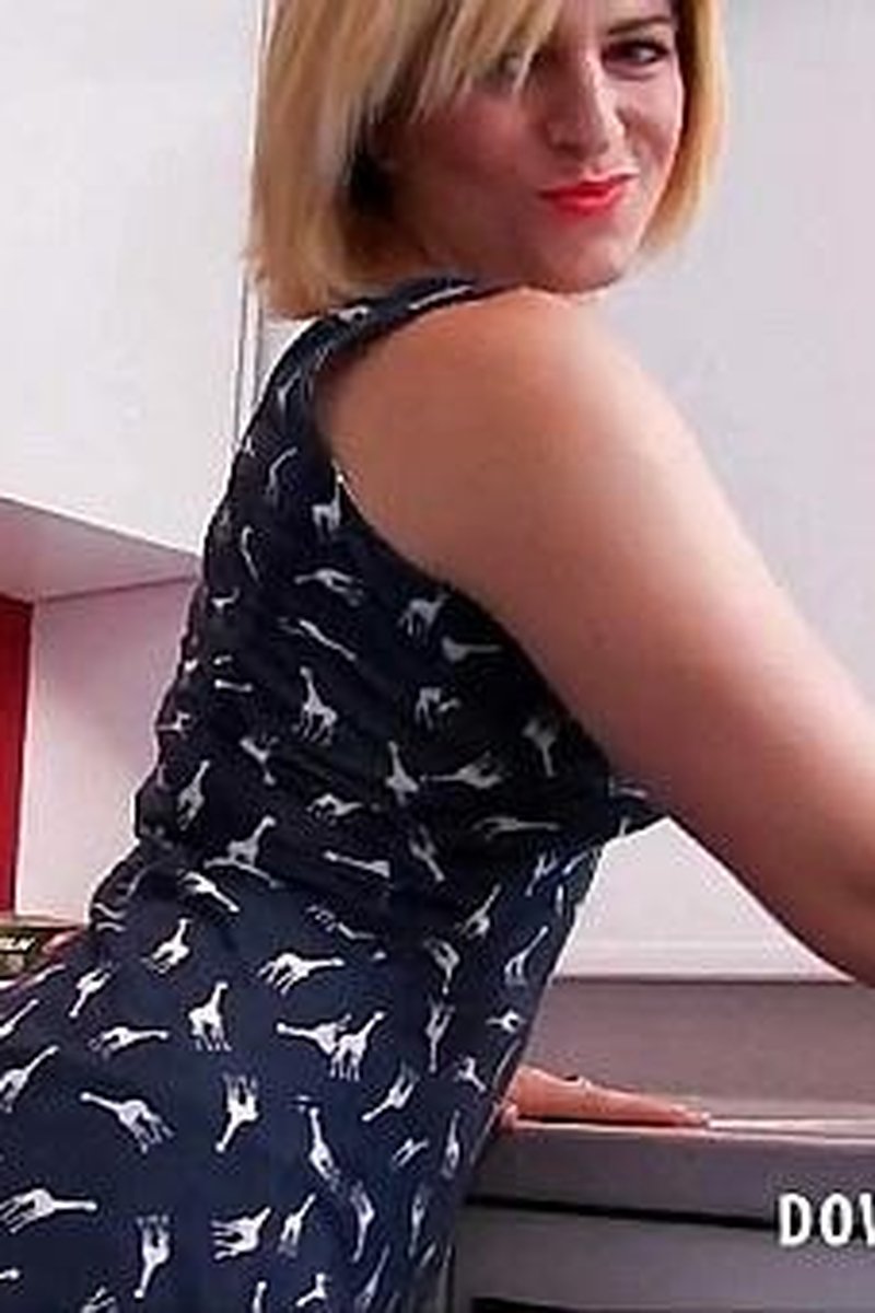Alegra Jones - Screenshot 1 of 4 - Downblouse
