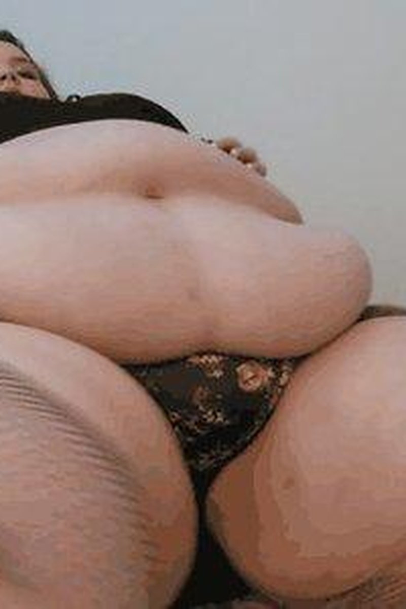 Intimate Teasing & Thigh Clapping - Screenshot 1 of 4 - BBW