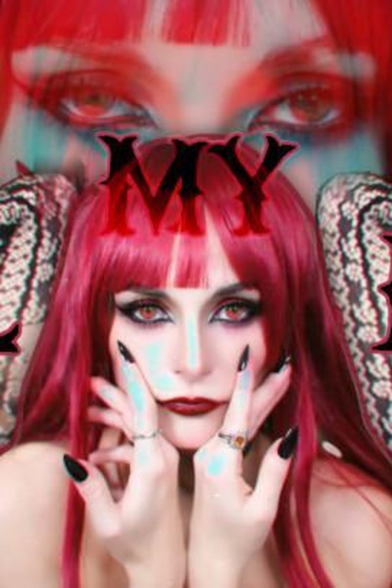 Feel My Bite - Screenshot 1 of 4 - Cosplay