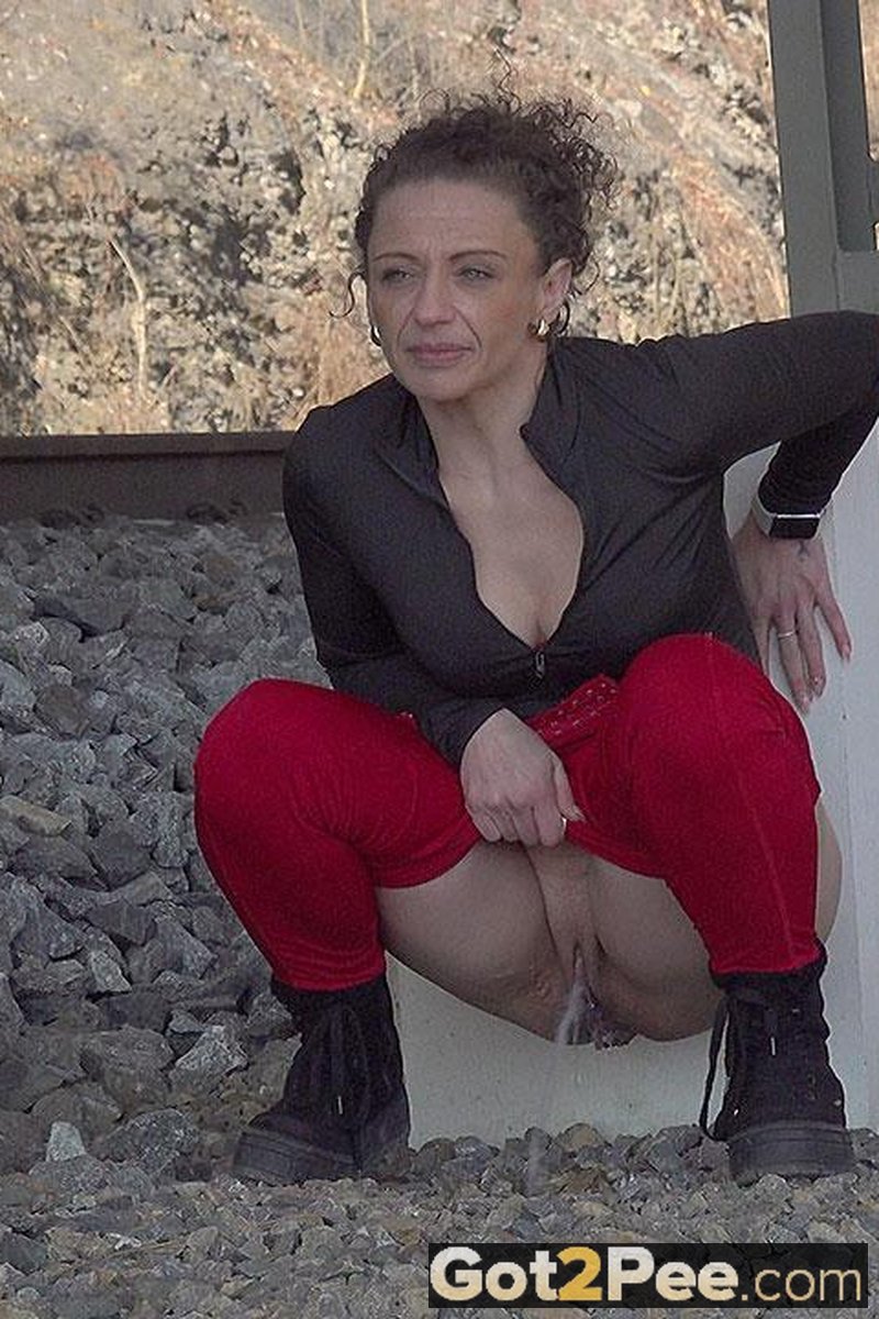 From All Angles - Screenshot 1 of 4 - Golden Shower