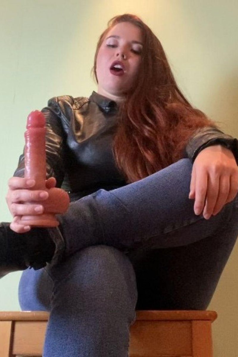Sissy Training - Screenshot 1 of 4 - Boots
