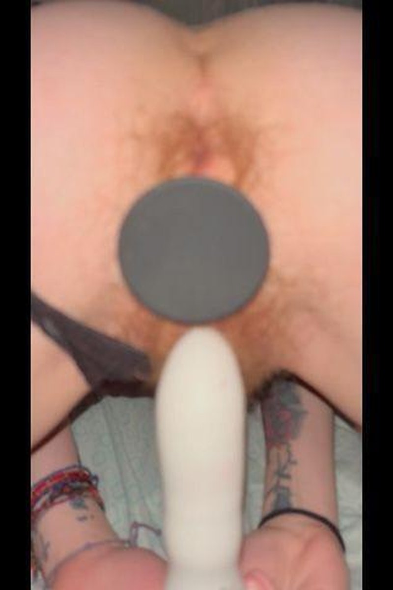 Queefing While Using My Dildo & Vibrator - Screenshot 1 of 4 - Ass Fetish