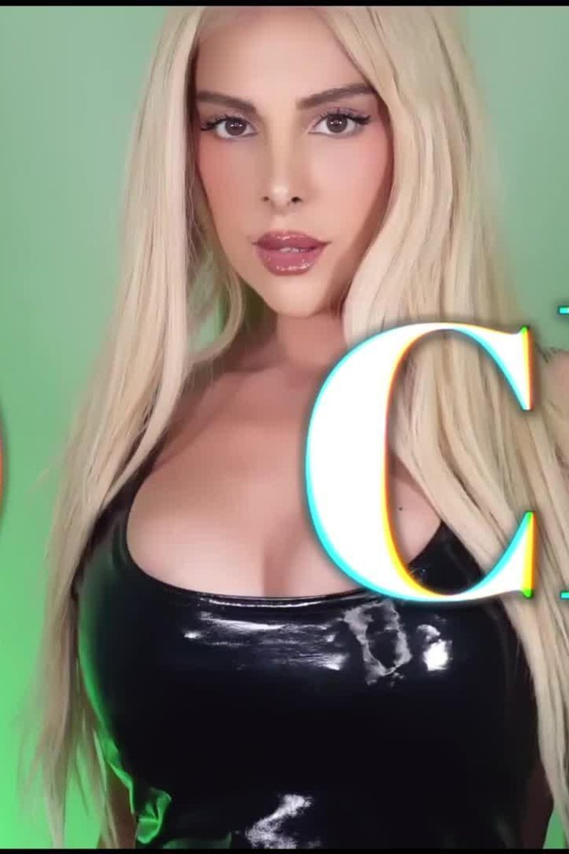 Cleavage Drain - Screenshot 1 of 4 - Big Tits