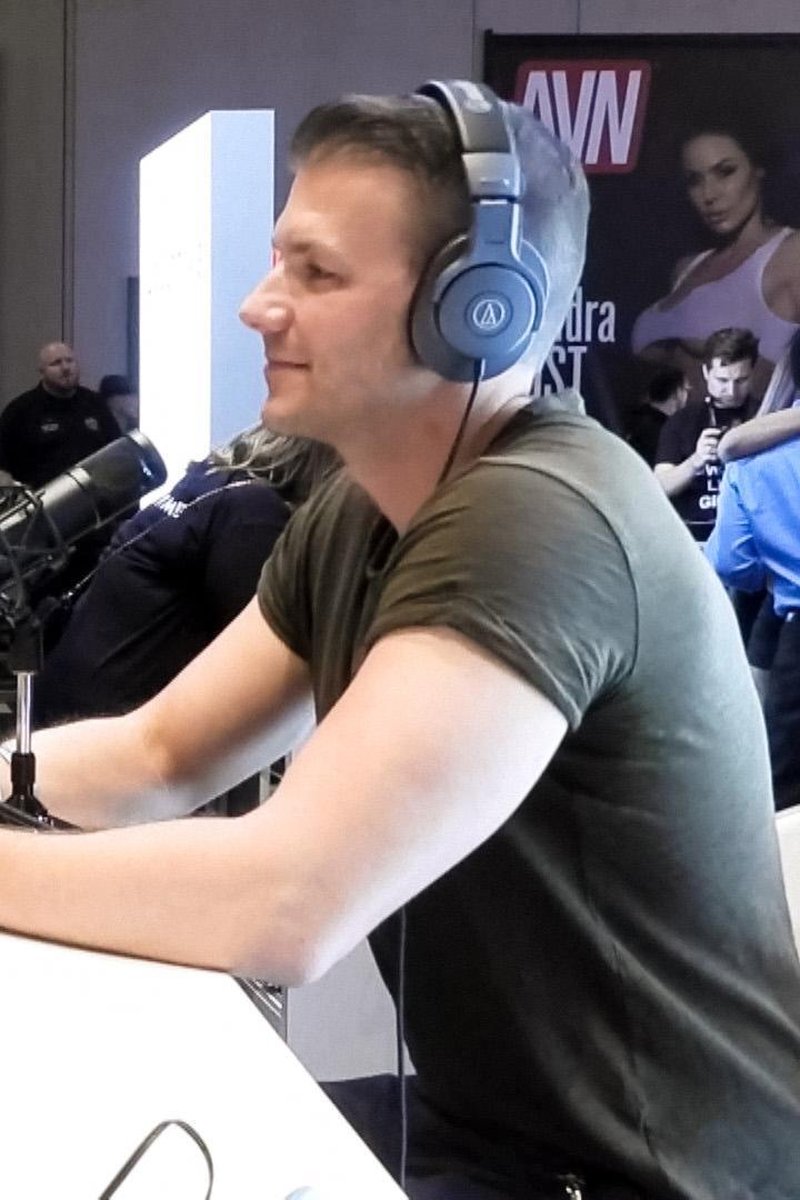 Avn Interview - Codey Steele - Screenshot 1 of 4 - Interview