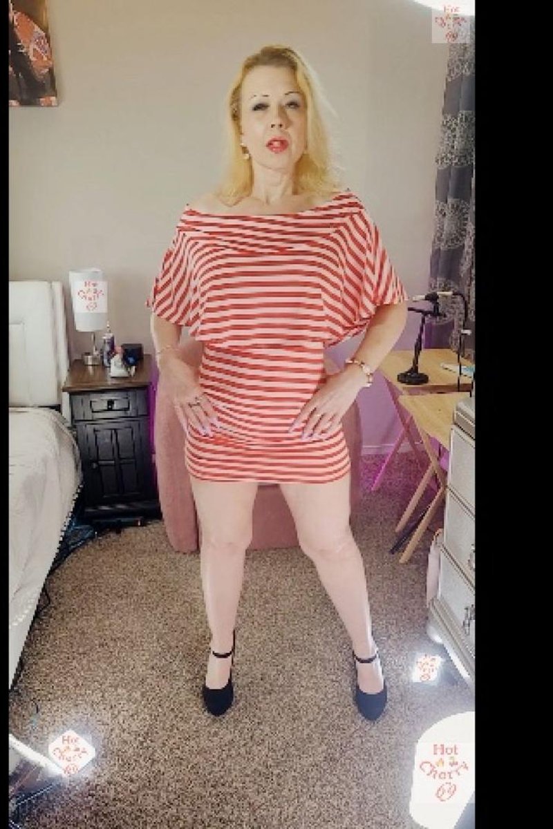 On Fire - Screenshot 1 of 4 - Babes