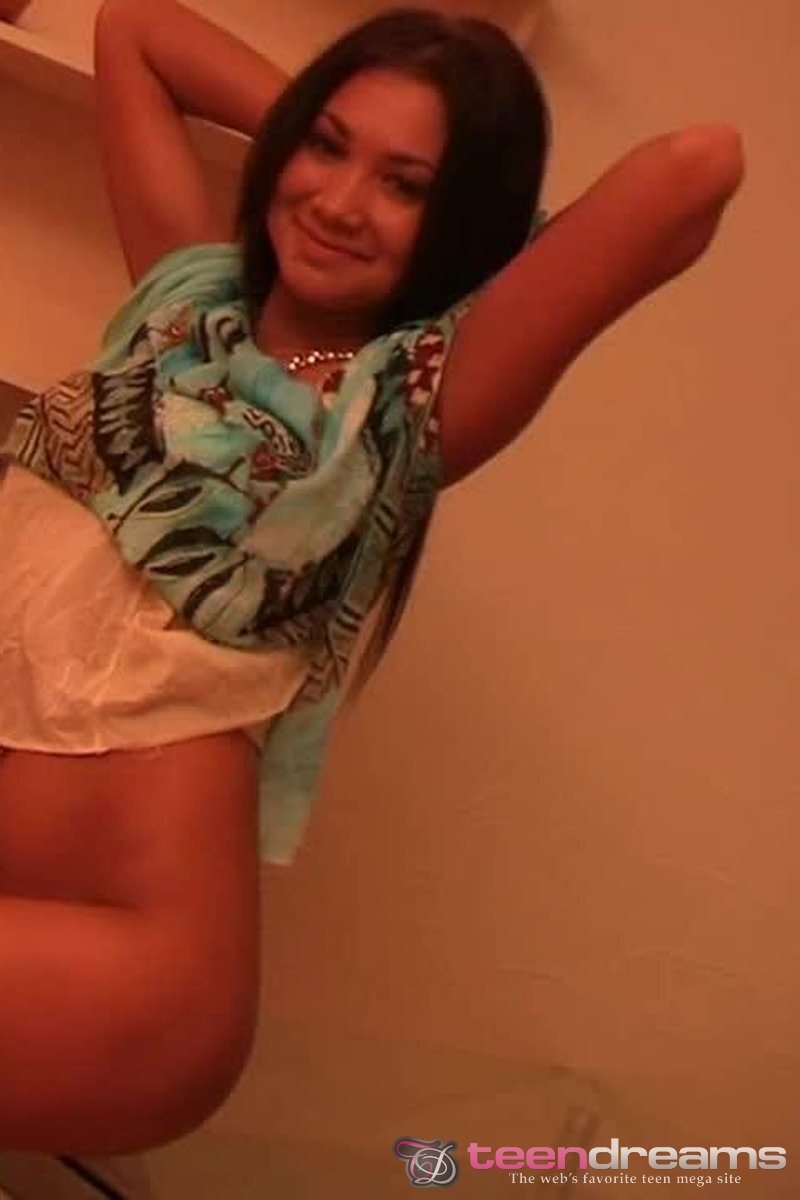 Anna - Screenshot 1 of 4 - Teen (18-22)