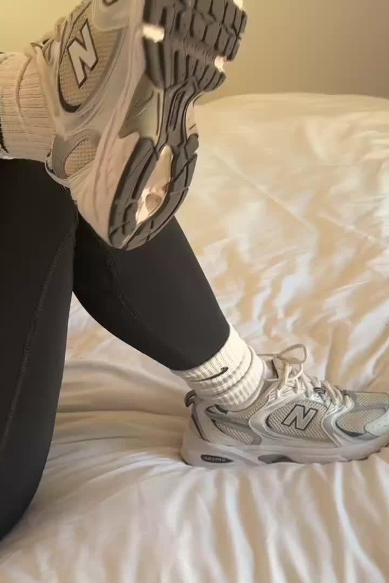 Amelie Gets Stuck Under The Bed When Chilling After The Gym - Screenshot 1 of 4 - British