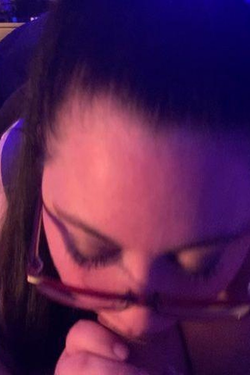 Facial Fun - Screenshot 1 of 4 - BBW