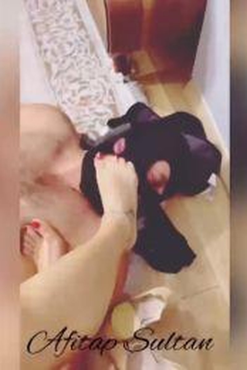 Foot Face Slapping - Screenshot 1 of 4 - Domination