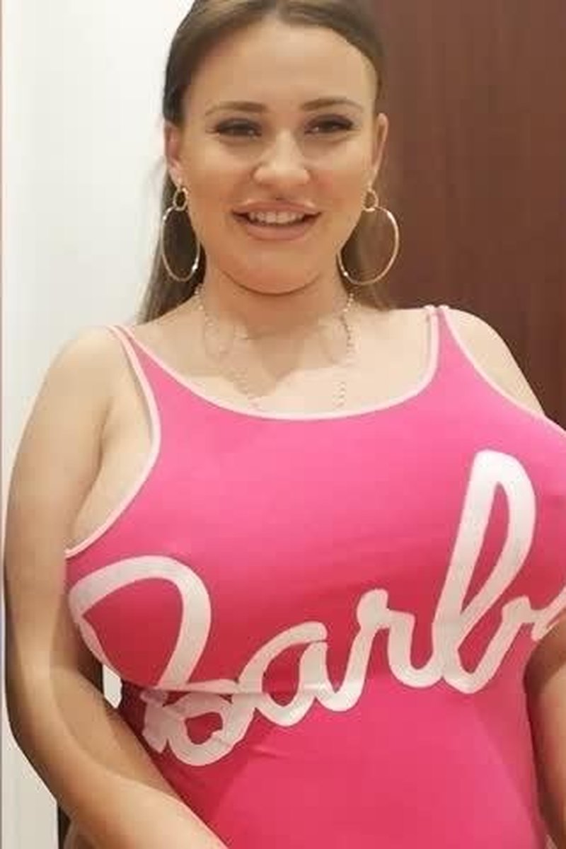 Pregnant Girls Huge Boobs - Screenshot 1 of 4 - Huge Tits