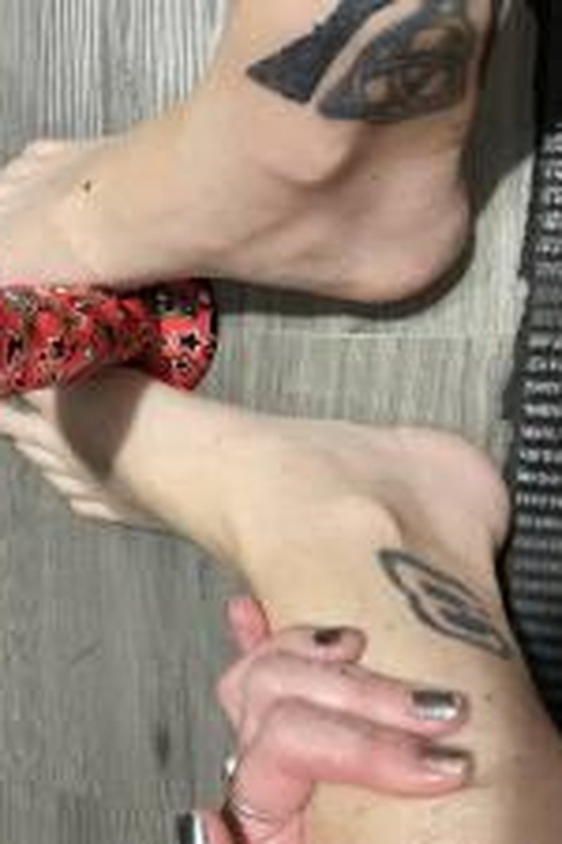 Foot Time Fun! - Screenshot 1 of 4 - Foot Fetish