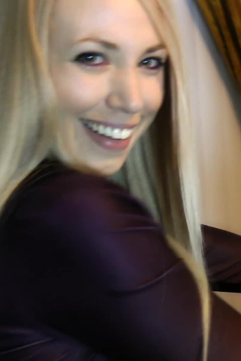 Bully Throat Squeezing - Screenshot 1 of 4 - Femdom