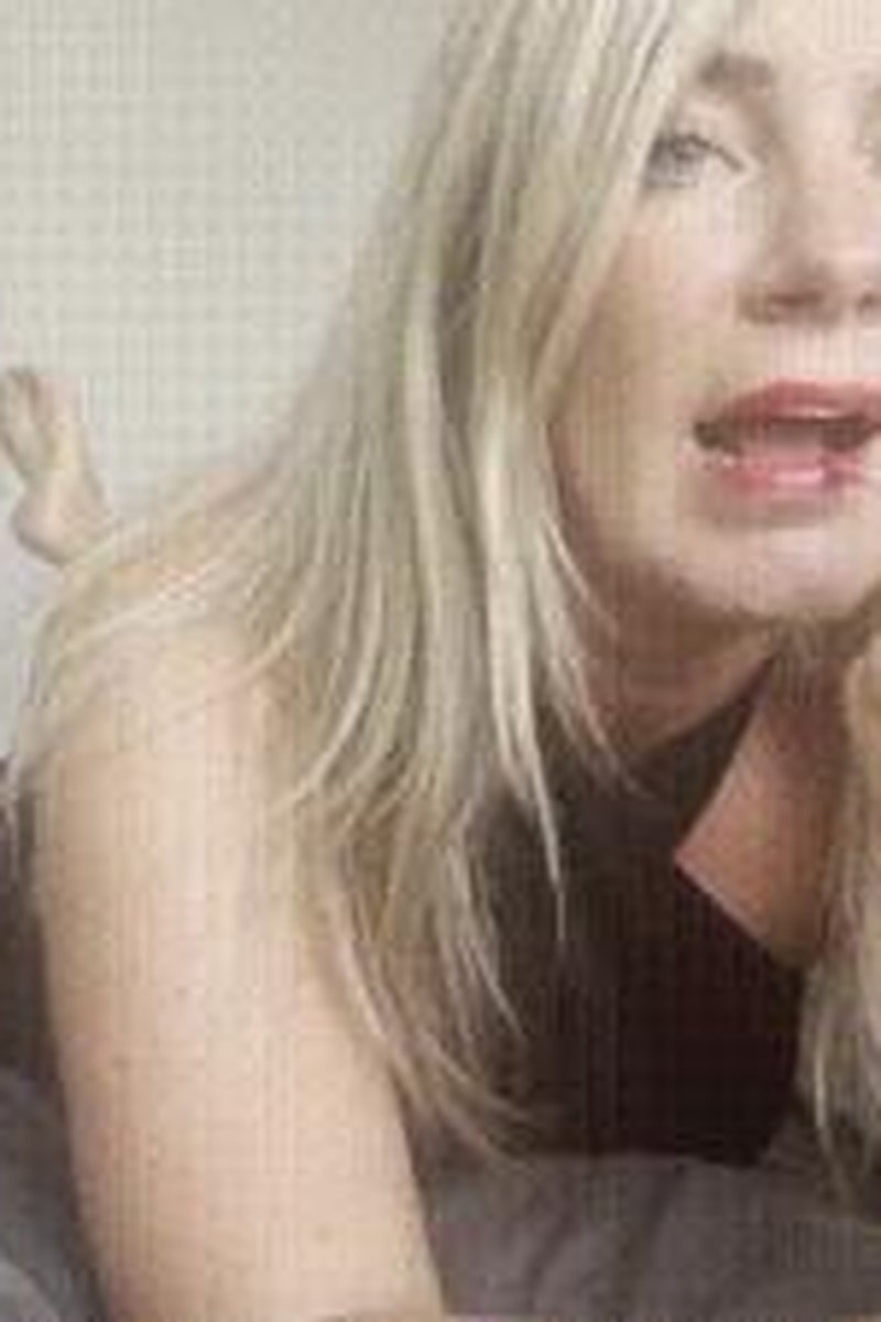 Quickie JOI - Screenshot 1 of 4 - Blonde Hair (Female)