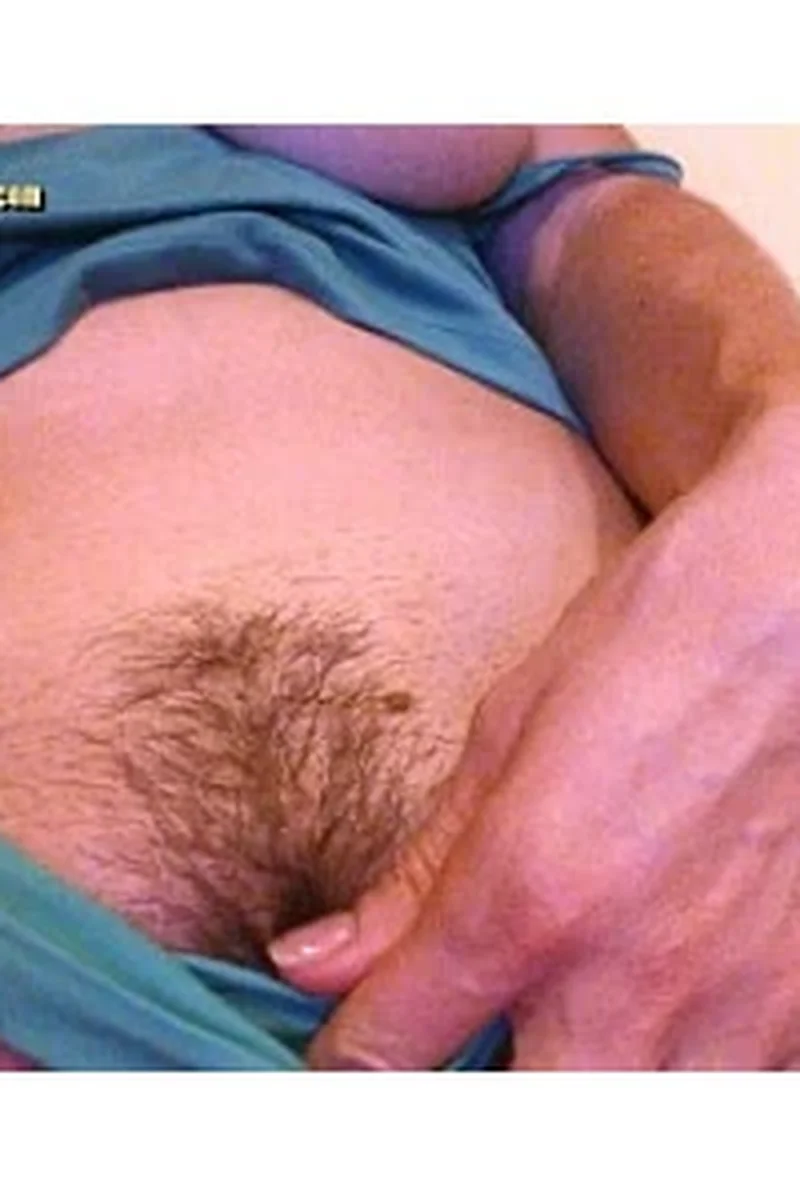 Selfie Tease - Screenshot 1 of 4