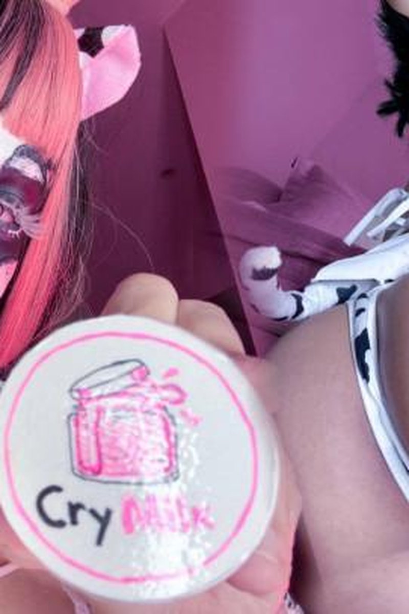 Hot Cow Girl - Crymilk - Screenshot 1 of 4 - Cosplay