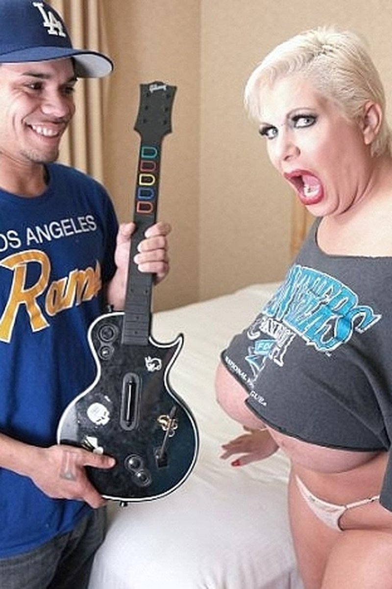 Big Tit Guitar Shopping - Screenshot 1 of 4 - Fake Boobs