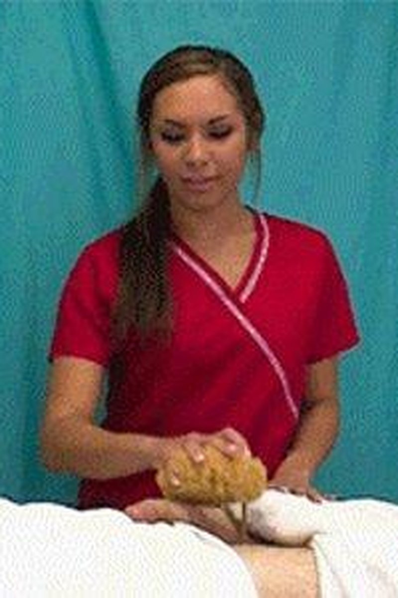 Abbi - Double Ejaculation Smaller File - Screenshot 1 of 4 - Handjob