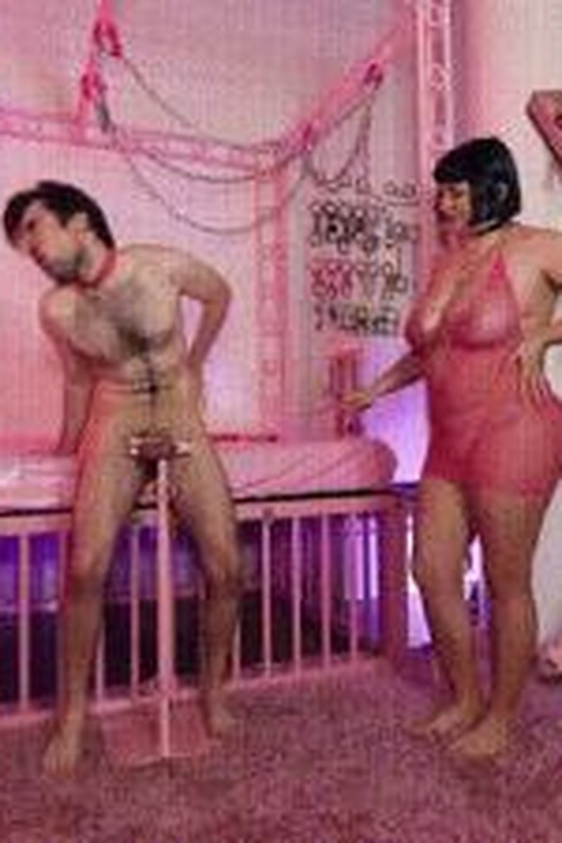 Extreme Ballbusting - Screenshot 1 of 4 - Big Tits