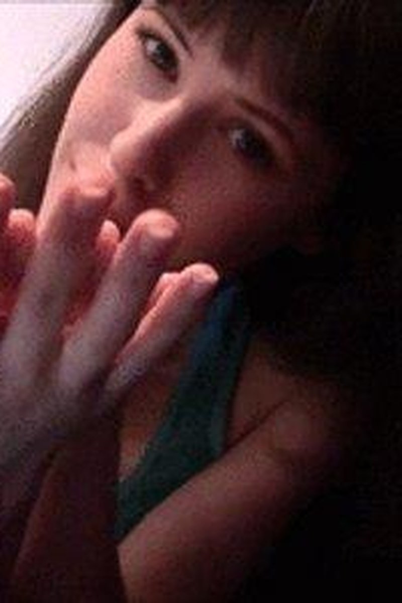 Hand Slave - Mp4 - Screenshot 1 of 4 - Bitch