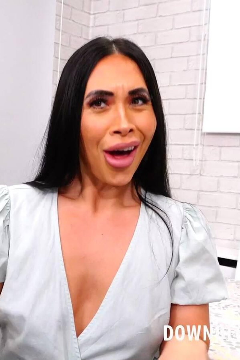 Hannah Shaw - Screenshot 1 of 4 - Big Tits