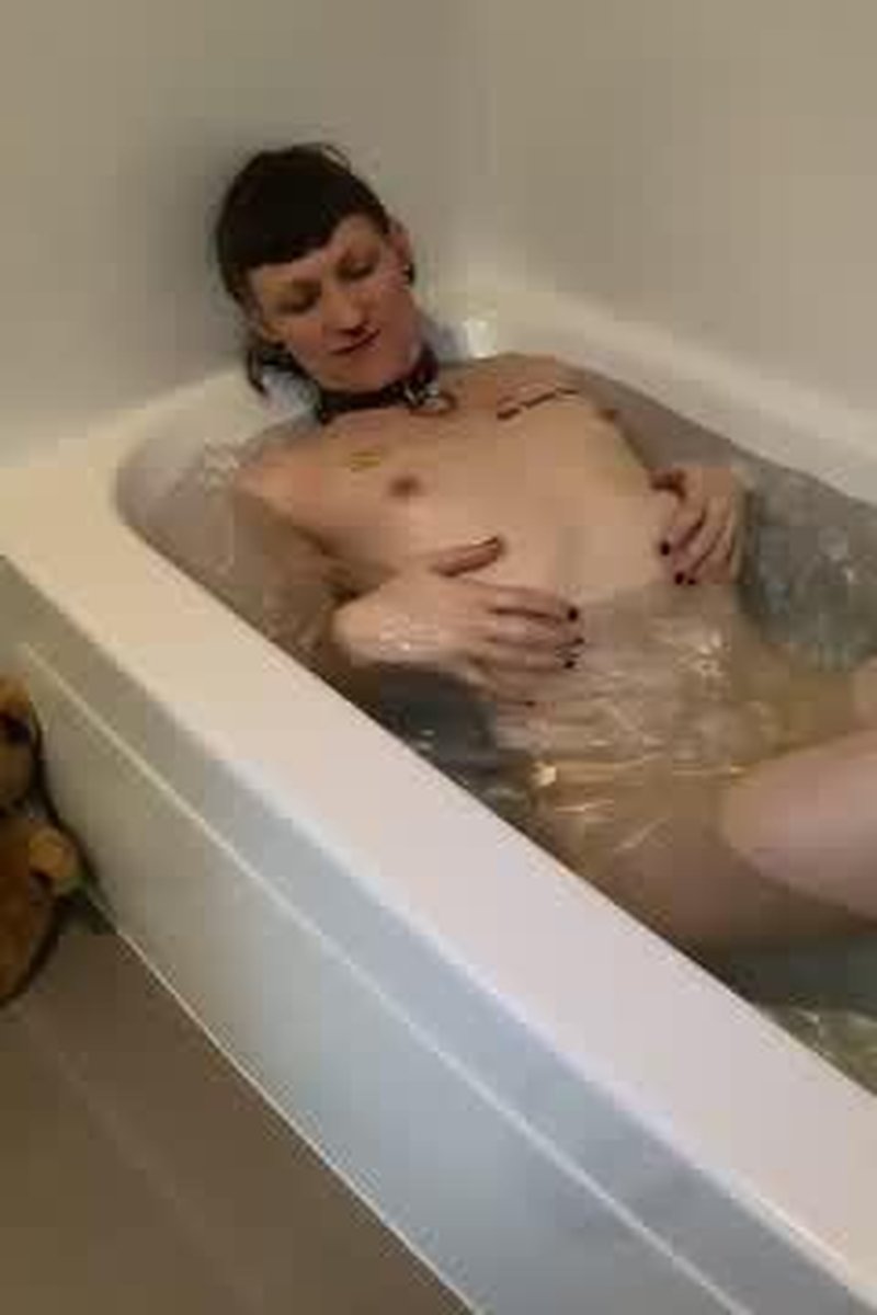 Bath Bomb Time - Screenshot 1 of 4 - Anal