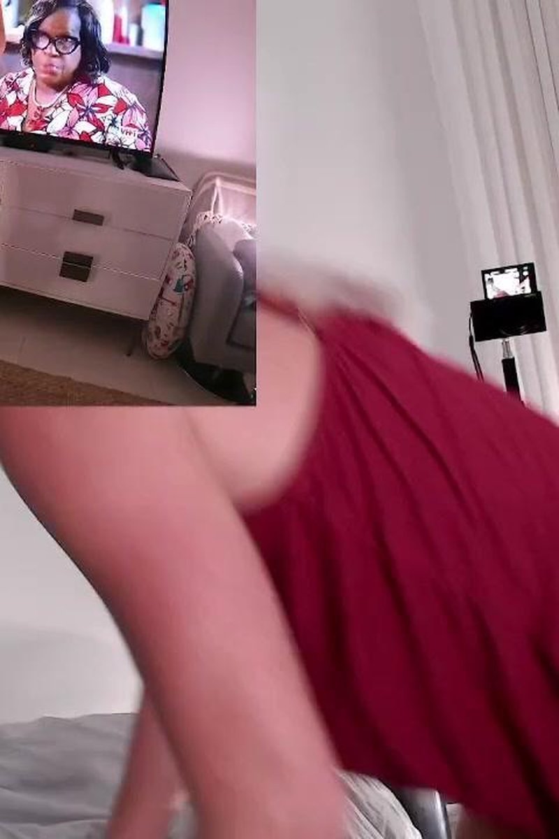 Fun In Red - Screenshot 1 of 4 - Ass Fetish