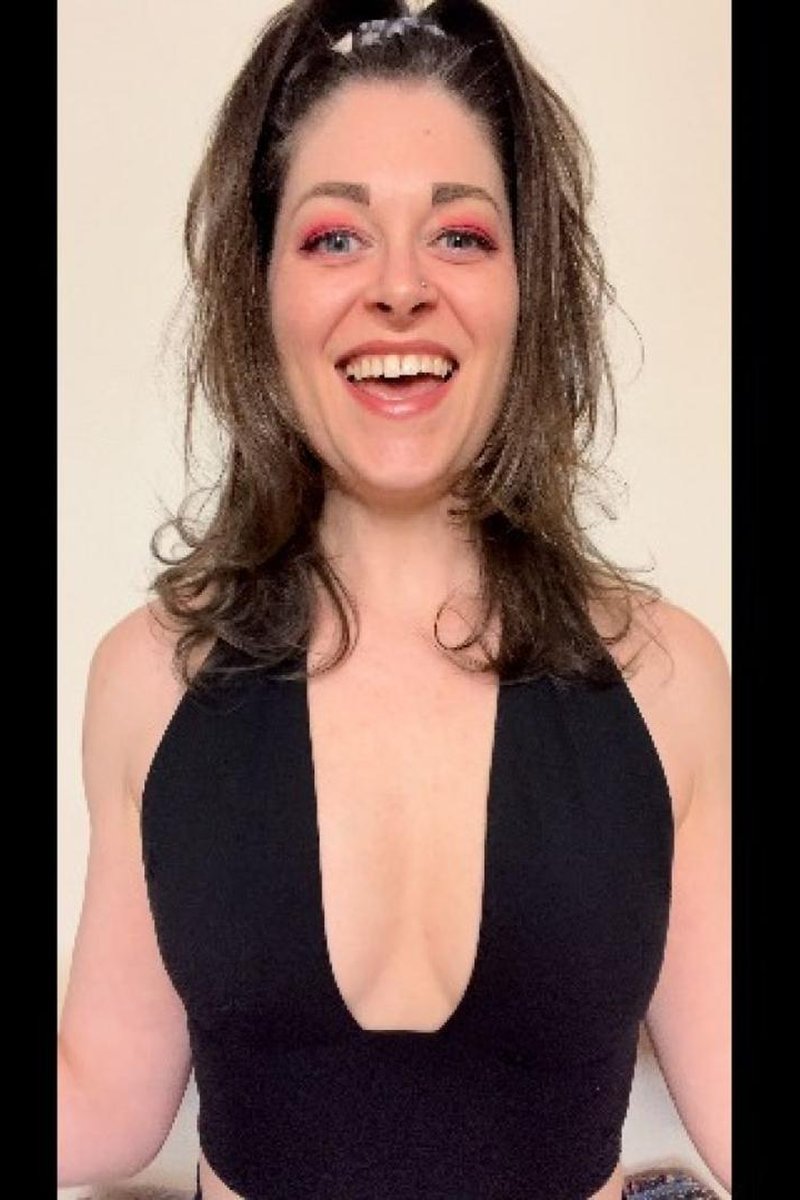 Bra Try-On - Screenshot 1 of 4 - Bra