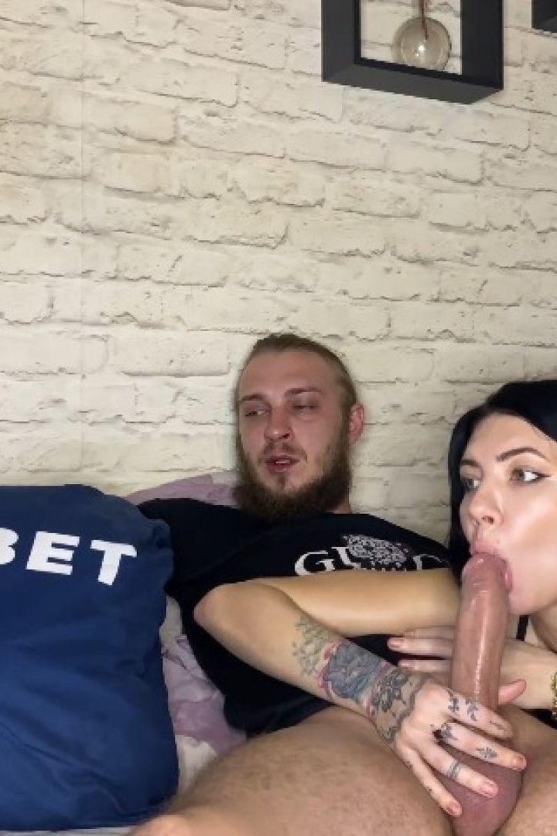 Jumps On My Big Dick And Sucks Gently - Screenshot 1 of 4 - Blowjob