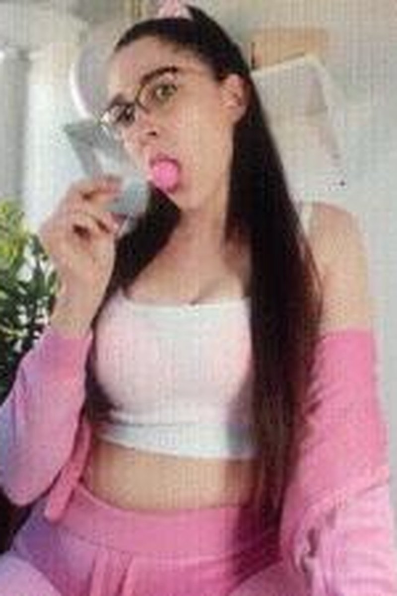 Juicy Sucking Session - Screenshot 1 of 4 - Blowjob