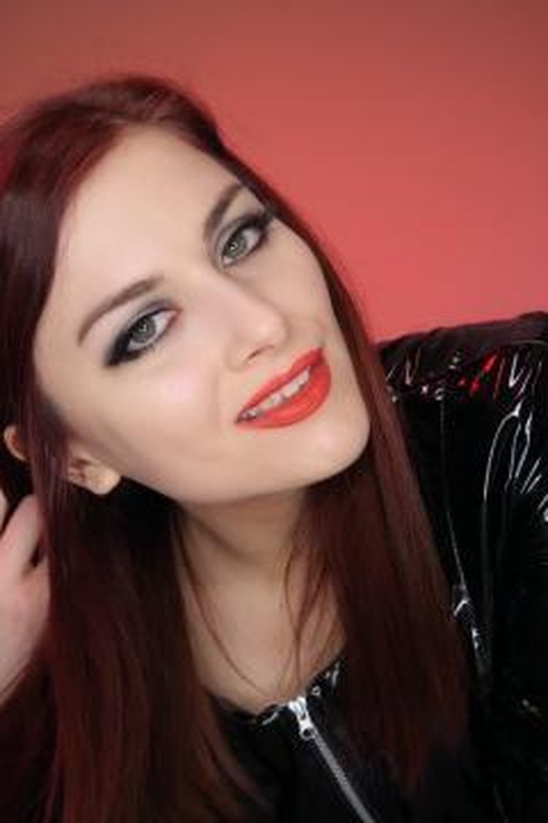 Executrix Viewing Party - Screenshot 1 of 4 - Assassin