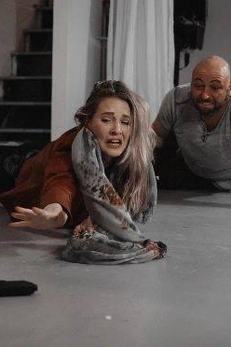 Deadly Fugitive - Screenshot 1 of 4 - Asphyxiation