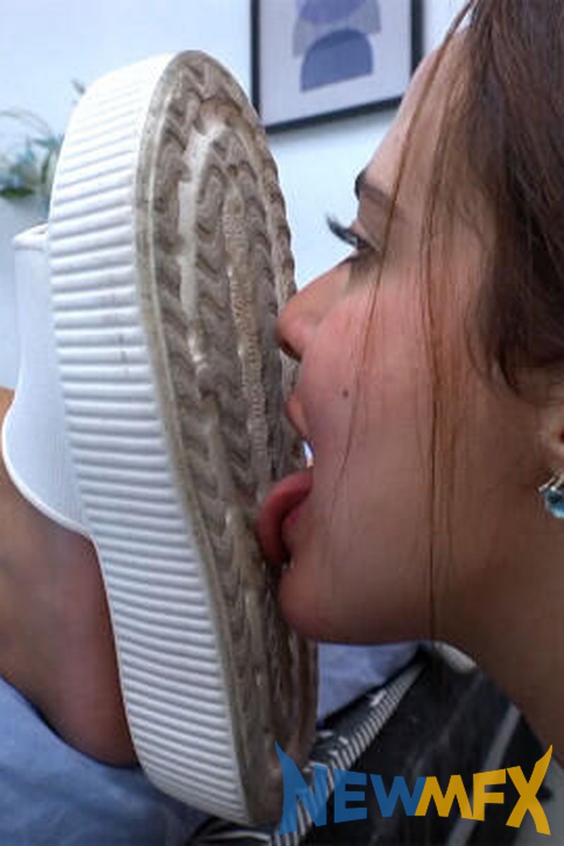 Foot Set - Screenshot 1 of 4 - Slave