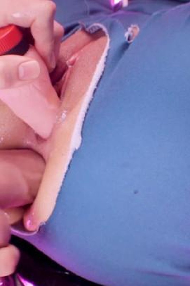 Squid Game Full Movie - Screenshot 1 of 4 - Anal