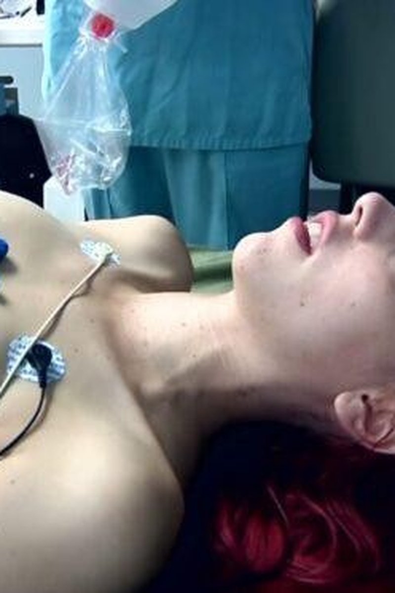 Time Called-Eva - Screenshot 1 of 4 - Defibrillation