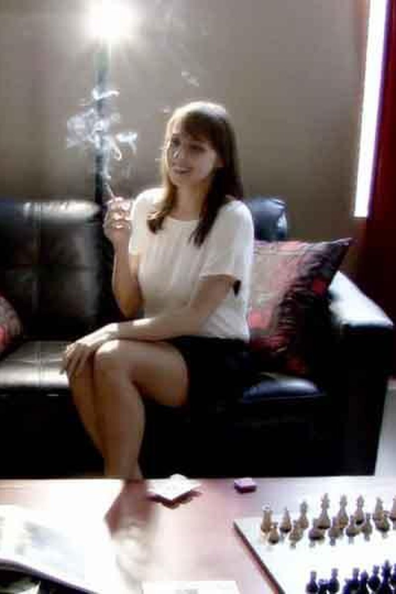 Sonya 1 - Screenshot 1 of 4 - Spanking