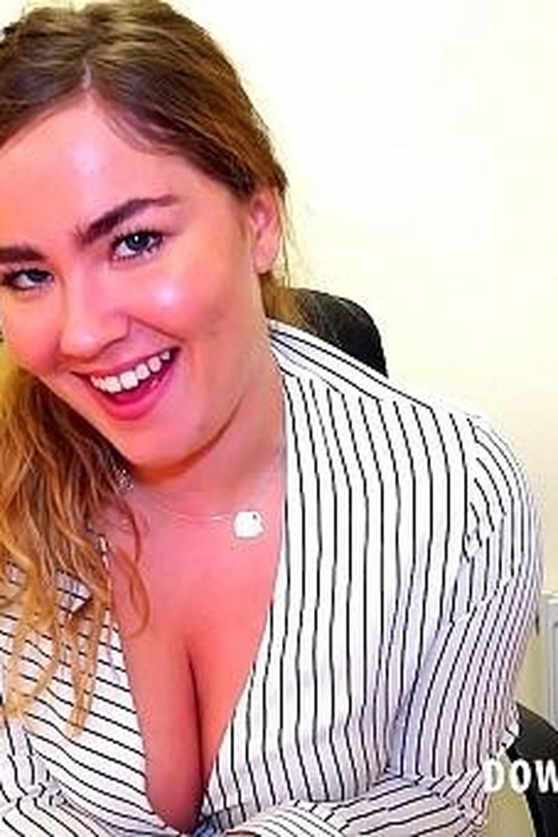 Lacy May - Screenshot 1 of 4 - Downblouse